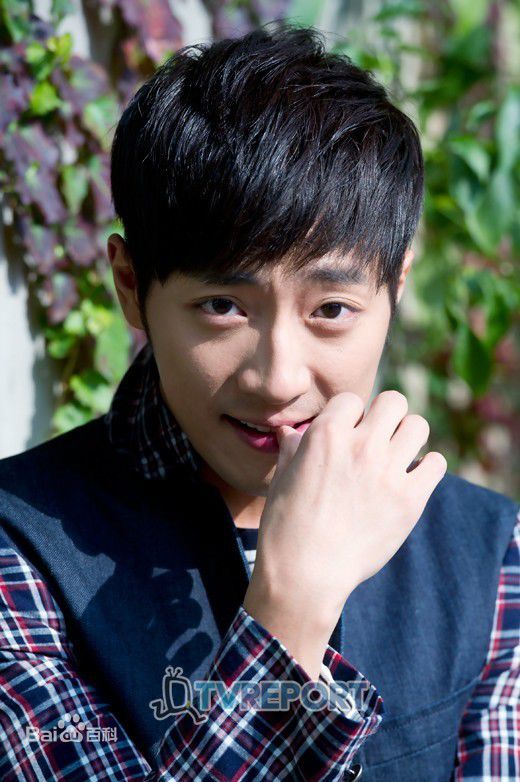 高清李相烨((Lee Sang Yeob))图片