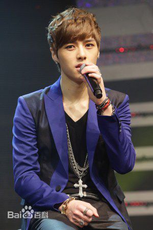 方逸伦(Alen)生活照生活照相册