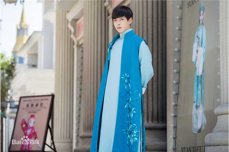 方逸伦(Alen)许你浮生若梦性感图片图集