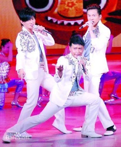 小虎队(Little Tiger)虎年春晚图片前后照片