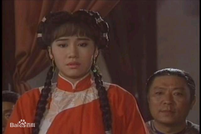 张咏咏(Zhang Yongyong)在雪珂中饰演翡翠图册