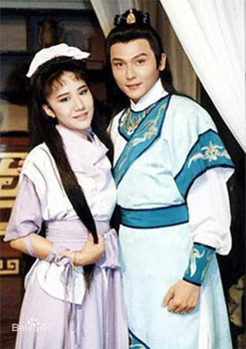 张咏咏(Zhang Yongyong)饰演的阿朱阿紫姐妹生活照相册