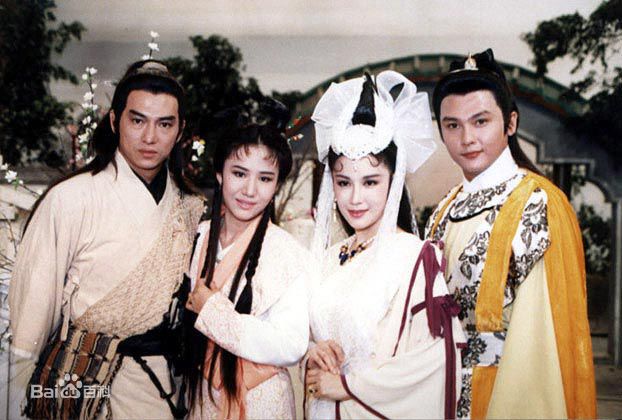 张咏咏(Zhang Yongyong)饰演的阿朱阿紫姐妹生活照相册