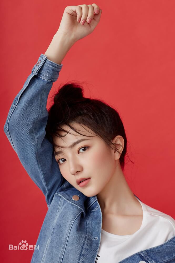 白卉子最新壁纸