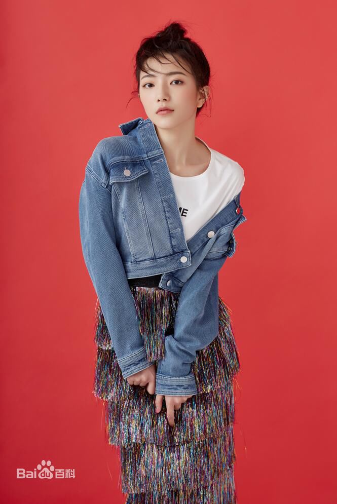 白卉子最新壁纸