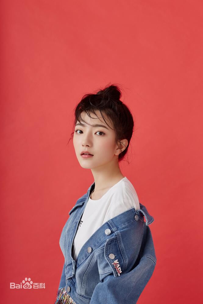 白卉子最新壁纸