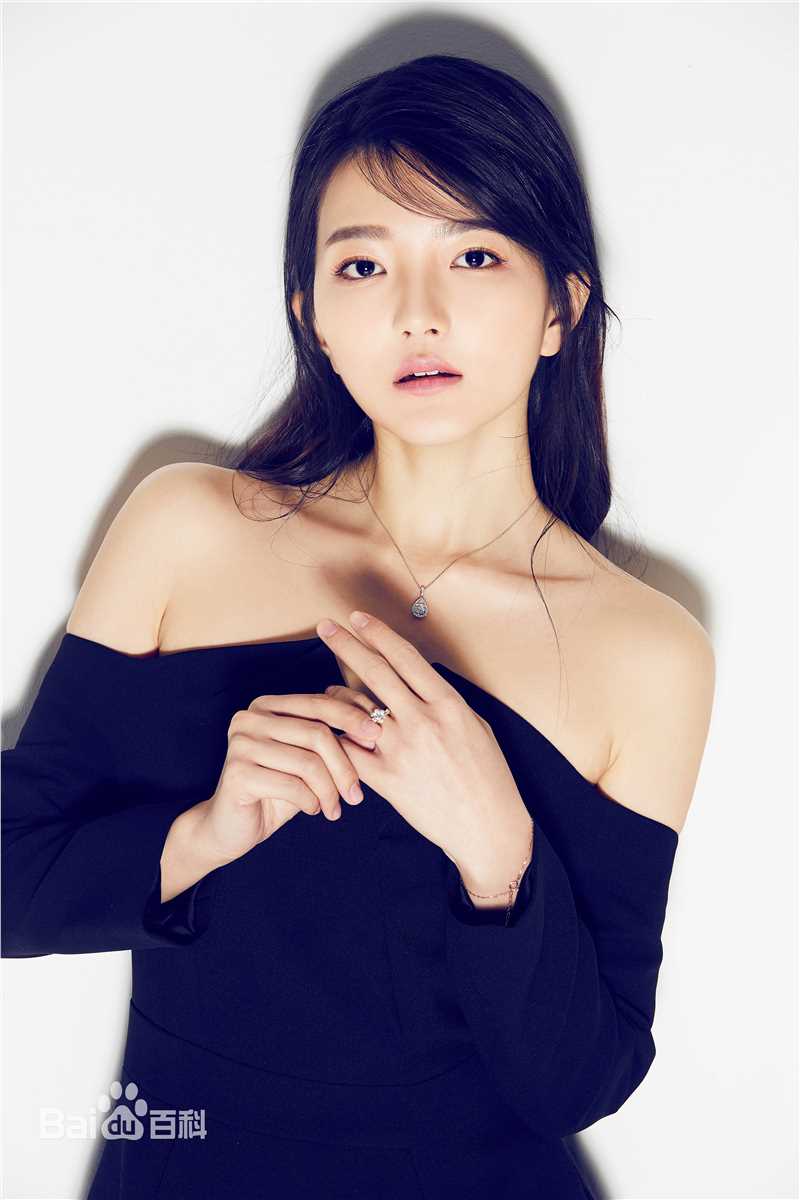 白卉子最新壁纸