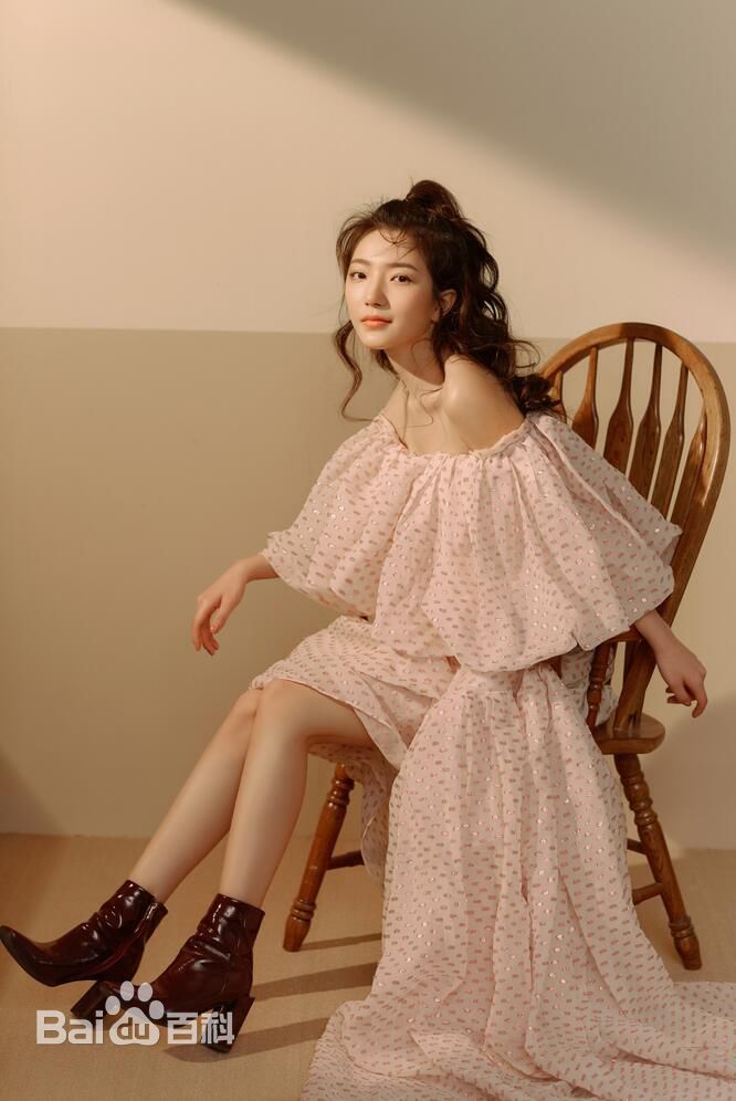 白卉子最新壁纸