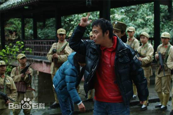 白云默工作最新剧照