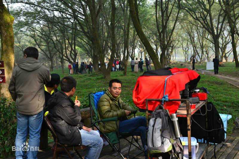 白云默工作最新剧照