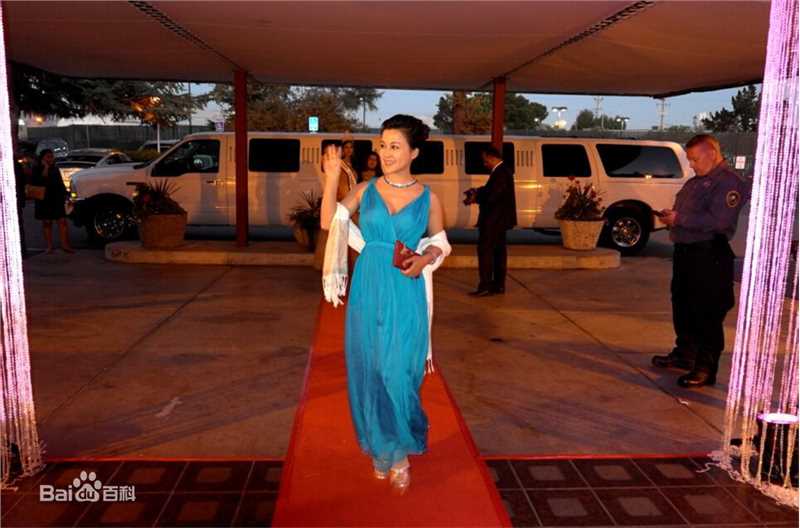 刘芳毓生活中的图片图集