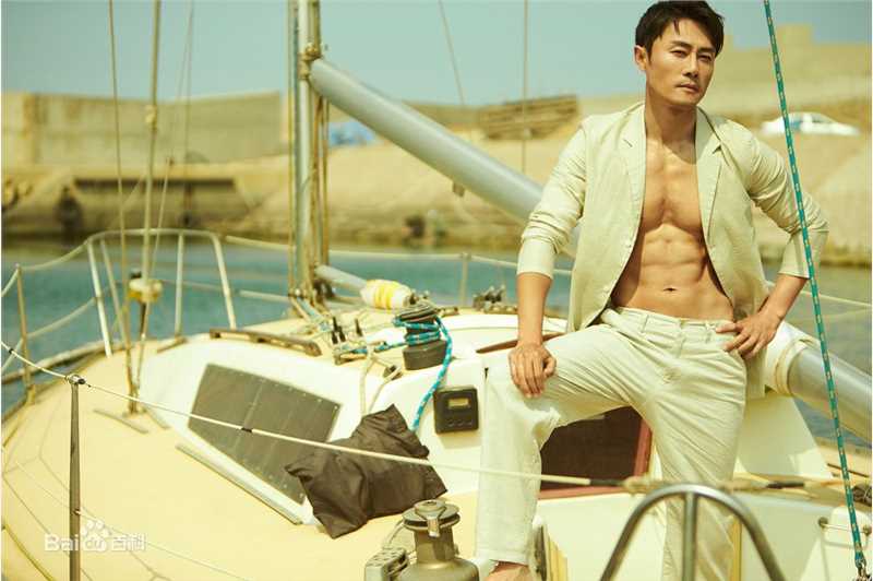 章贺最优质最新秀诱人腹肌相册