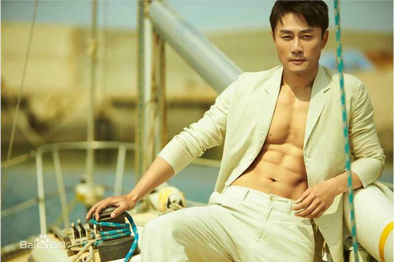 章贺最优质最新秀诱人腹肌相册