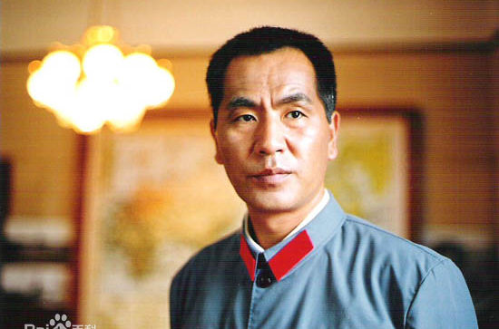 最新薛山性感图片