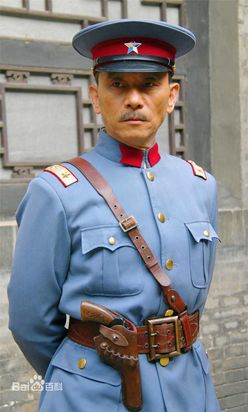 于东江(Yu Dongjiang)出演的部分影视剧剧照、生活照