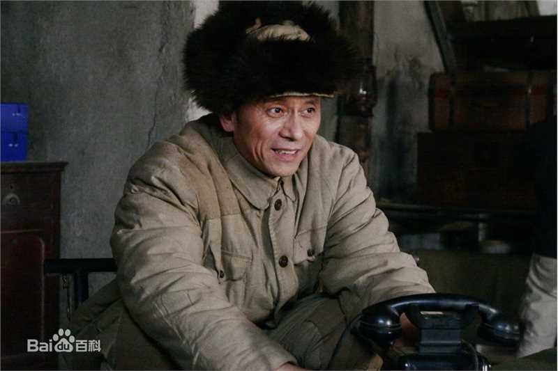 于东江(Yu Dongjiang)出演的部分影视剧剧照、生活照