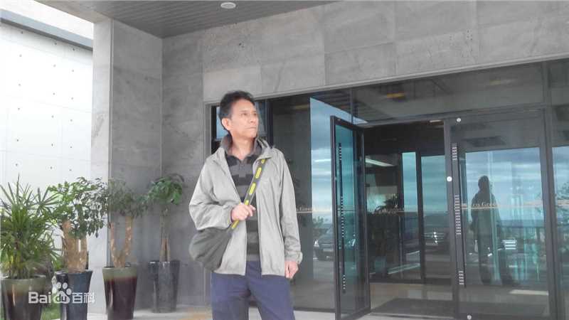 于东江(Yu Dongjiang)出演的部分影视剧剧照、生活照