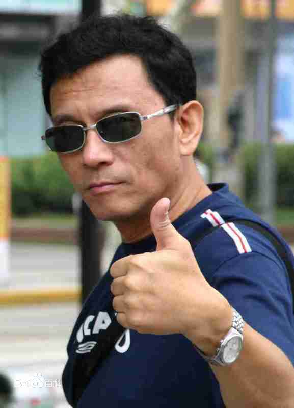 于东江(Yu Dongjiang)出演的部分影视剧剧照、生活照