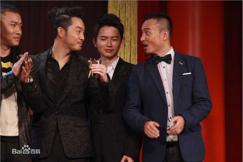 郝柏(bó)杰红毯活动壁纸壁纸