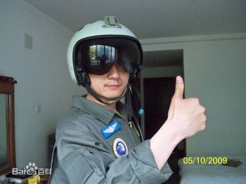 姬晨牧生活照壁纸壁纸