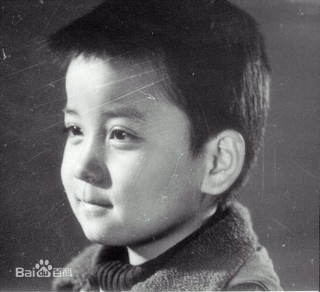 姬晨牧童星时期的性感图片图集