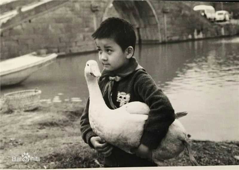 姬晨牧前后照片