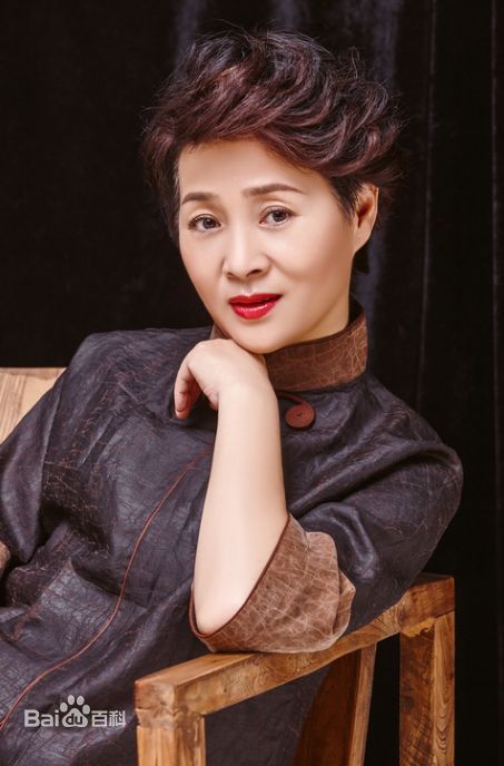 孟秀艺术照壁纸壁纸