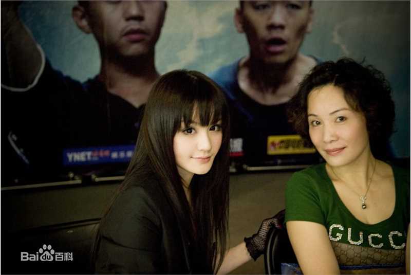 任斯璐(rosechanel)李米的猜想宣传活动壁纸壁纸