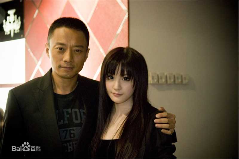 任斯璐(rosechanel)李米的猜想宣传活动壁纸壁纸