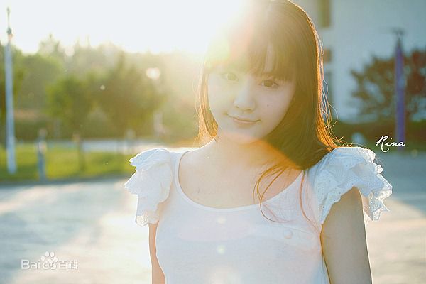 任斯璐(rosechanel)博客图片素颜照相册