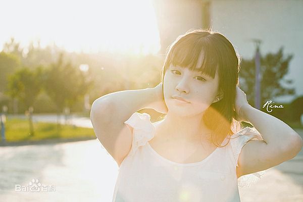 任斯璐(rosechanel)博客图片素颜照相册