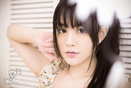 任斯璐(rosechanel)最新个人壁纸