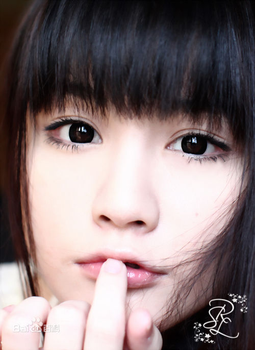 任斯璐(rosechanel)最新个人壁纸