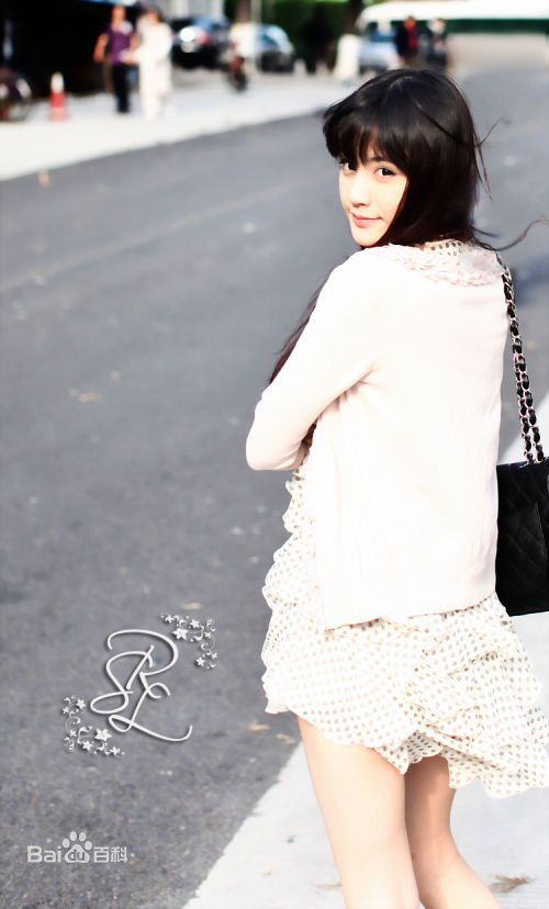 任斯璐(rosechanel)最新个人壁纸