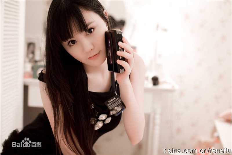 任斯璐(rosechanel)生活照图片图集