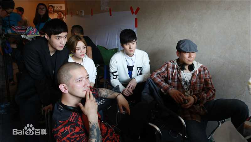 魏民从天儿降工作照前后照片