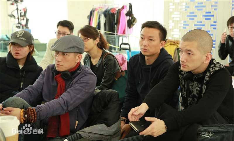 魏民从天儿降工作照前后照片