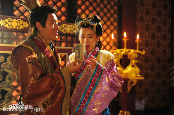 芦 菲(luffie)土地公土地婆图片图册