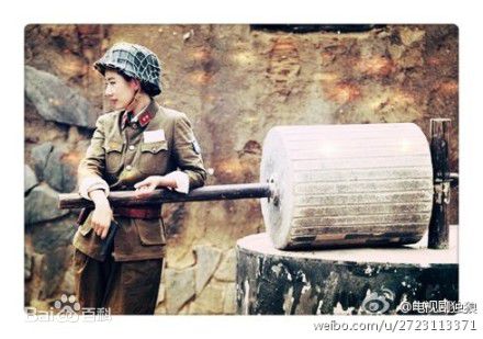 最全芦 菲(luffie)在芦菲《独狼》中的壁纸