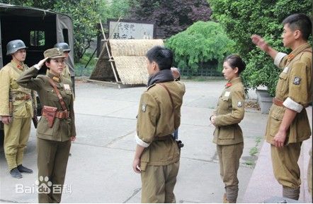 最全芦 菲(luffie)在芦菲《独狼》中的壁纸