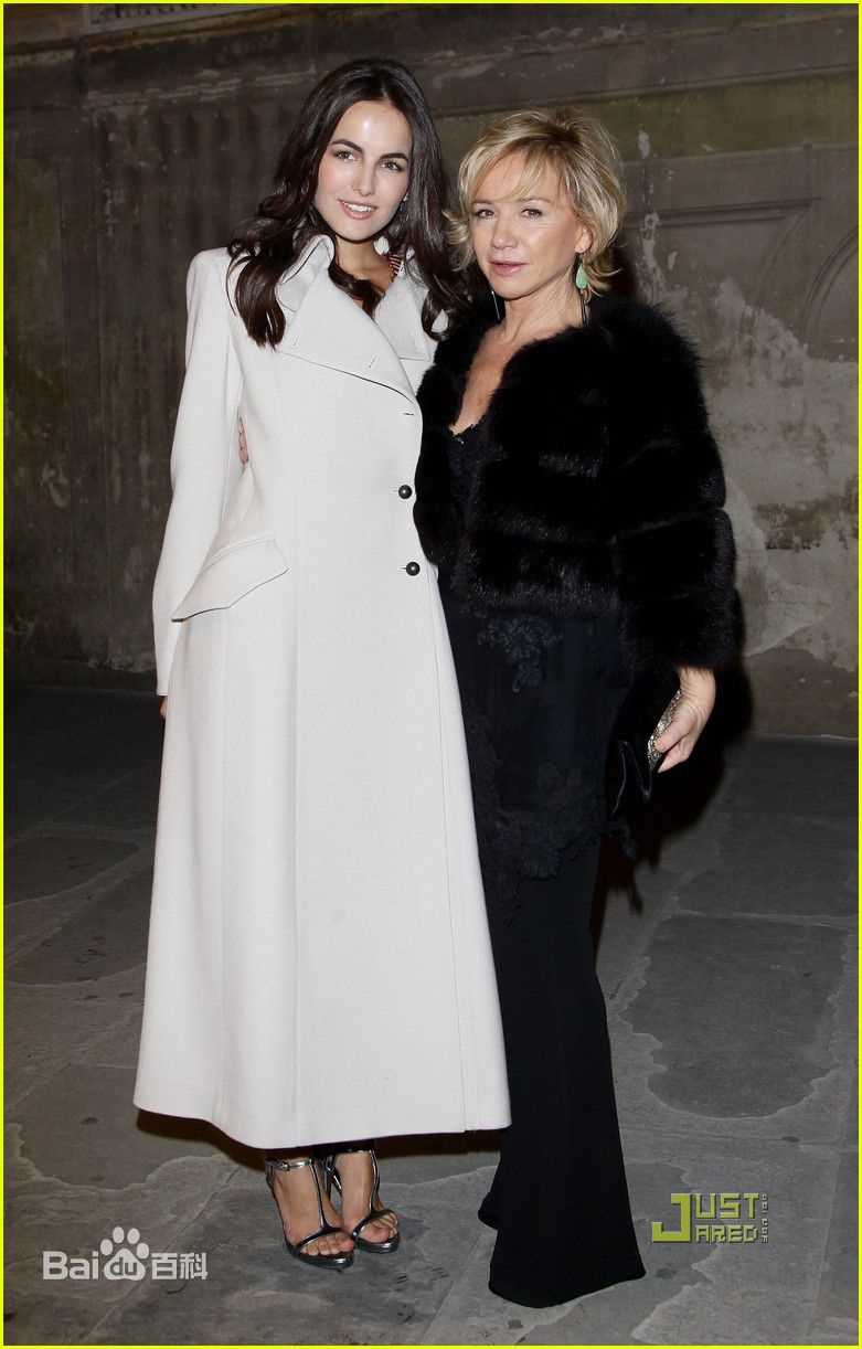 最新卡米拉·贝勒(Camilla Belle)精彩图册2