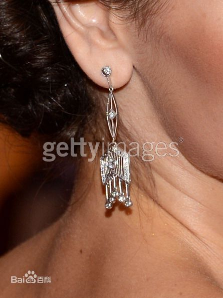 最新卡米拉·贝勒(Camilla Belle)精彩图册3