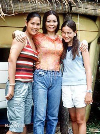 最新卡米拉·贝勒(Camilla Belle)精彩图册1