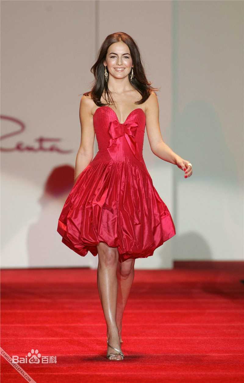 最新卡米拉·贝勒(Camilla Belle)精彩图册1