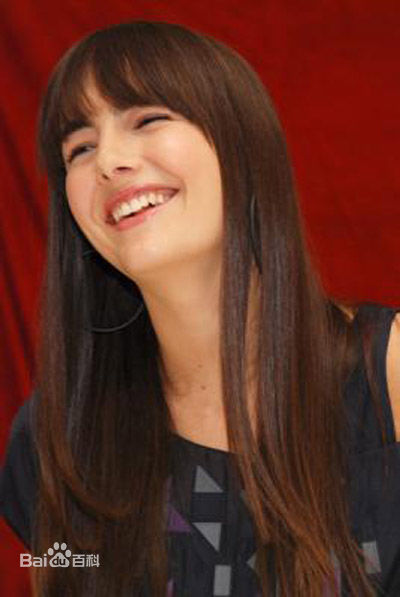 最新卡米拉·贝勒(Camilla Belle)精彩图册1