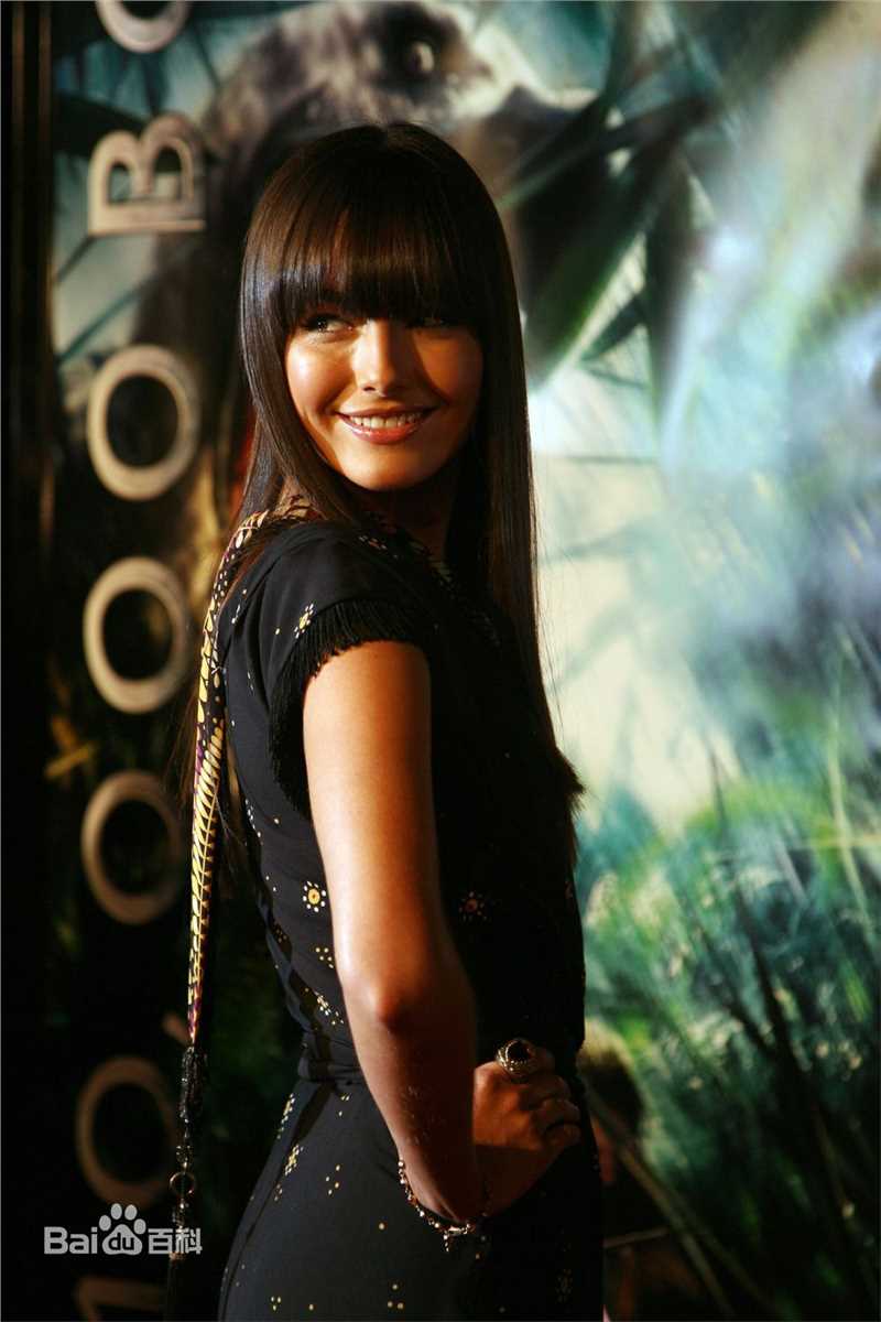 卡米拉·贝勒(Camilla Belle)精彩图册1