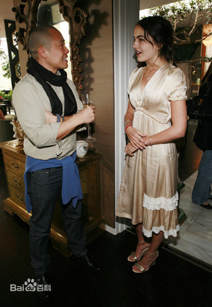 最新卡米拉·贝勒(Camilla Belle)精彩图册3