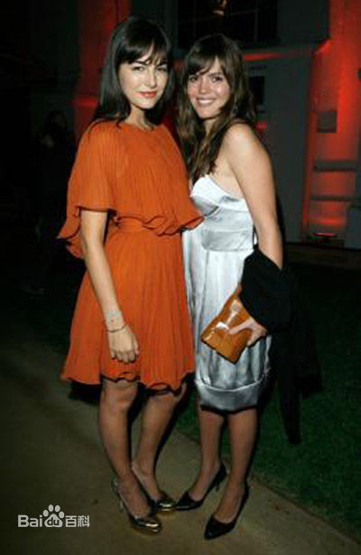 最新卡米拉·贝勒(Camilla Belle)精彩图册3