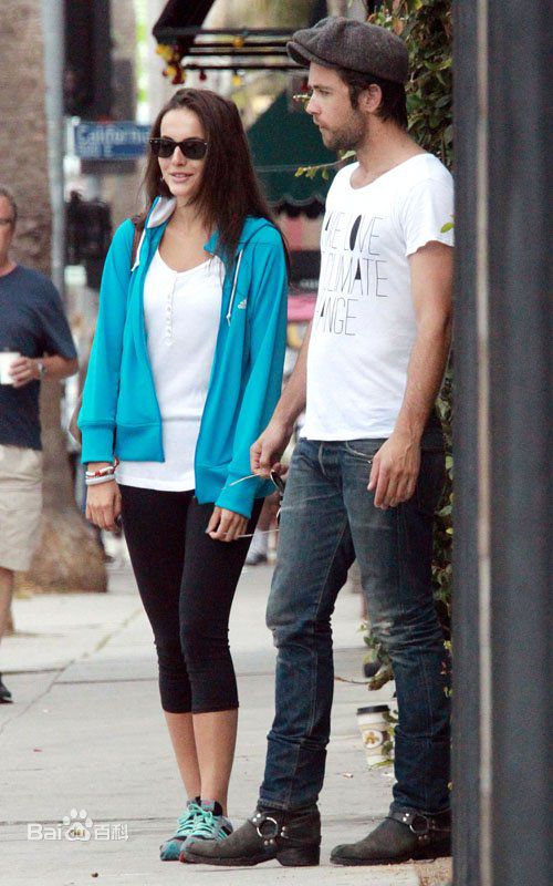 最新卡米拉·贝勒(Camilla Belle)精彩图册3