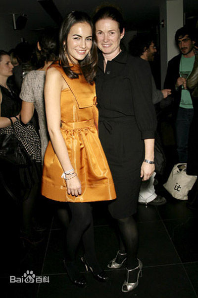 最新卡米拉·贝勒(Camilla Belle)精彩图册3